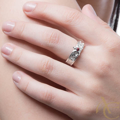 Lierre et fleur cœur de grenat - Bague Lierre et fleur cœur de grenat - Bague