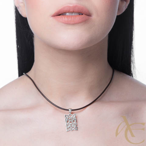 Coeur caché ajouré - Pendentif Coeur caché ajouré - Pendentif