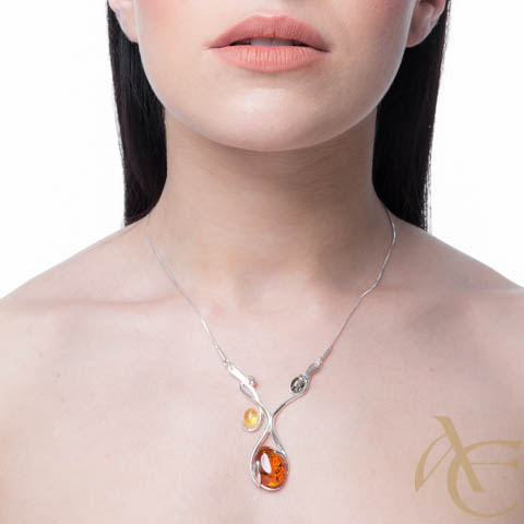 Laïs - collier argent 925eme et ambre cognac/jaune/vert Laïs - collier argent 925eme et ambre cognac/jaune/vert