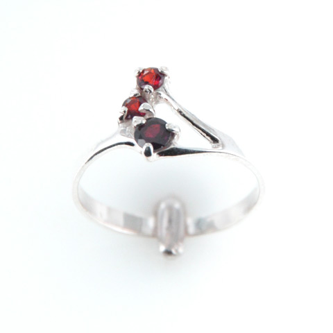 Charme - bague argent 925ème et grenat Charme - bague argent 925ème et grenat