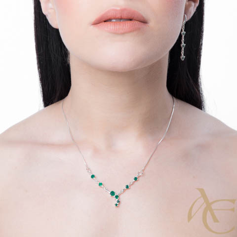 Charme - collier argent 925ème et agate verte Charme - collier argent 925ème et agate verte