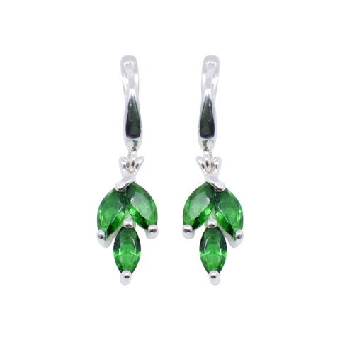 Pétille - boucles d'oreilles argent 925ème et oxyde zirconium vert Pétille - boucles d'oreilles argent 925ème et oxyde zirconium vert