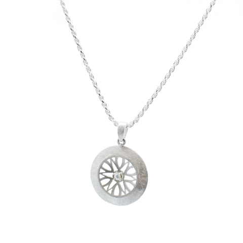 Rosace - pendentif et chaine 925ème Rosace - pendentif et chaine 925ème