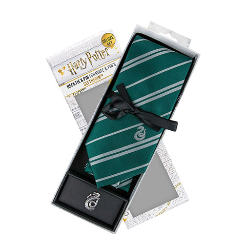 Cravate Deluxe Serpentard avec pin’s - Harry Potter Cravate Deluxe Serpentard avec pin’s - Harry Potter