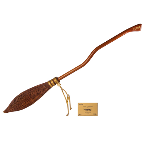 Réplique du balai Nimbus 2000 Réplique du balai Nimbus 2000