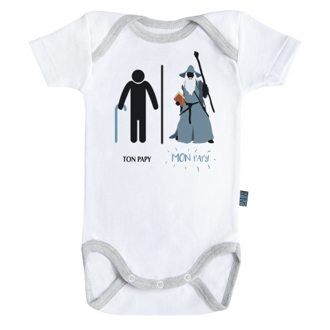 Ma super famille - Mon Papy magicien - Body Bébé manches courtes - Coton - Blanc - Coutures grises Ma super famille - Mon Papy magicien - Body Bébé manches courtes - Coton - Blanc - Coutures grises