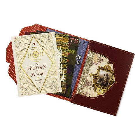 Lot de 20 cartes postales - les couvertures de livres de Poudlard Lot de 20 cartes postales - les couvertures de livres de Poudlard