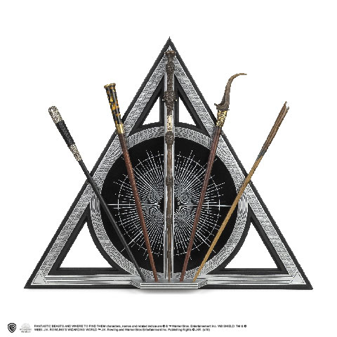 Présentoir 5 baguettes Reliques de la Mort - Les Crimes de Grindelwald - Animaux Fantastiques Présentoir 5 baguettes Reliques de la Mort - Les Crimes de Grindelwald - Animaux Fantastiques